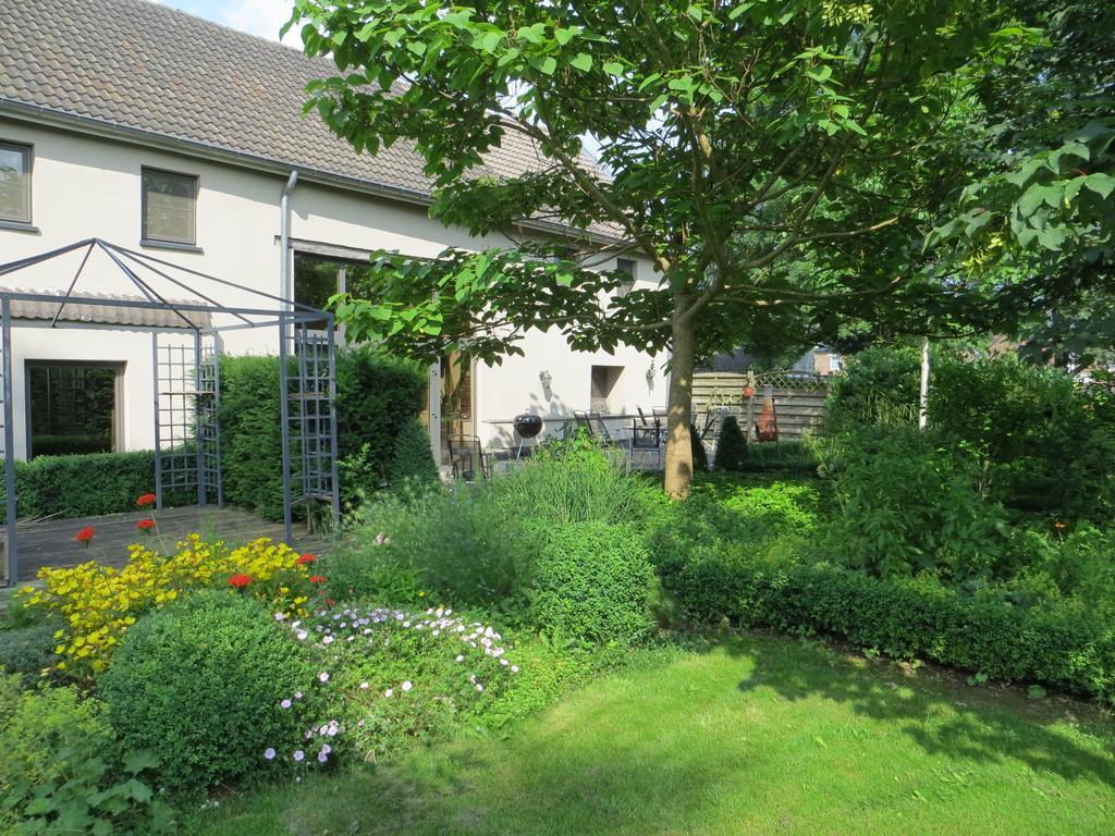 Bed and Breakfast De Aventurijn Riemst Exterior foto